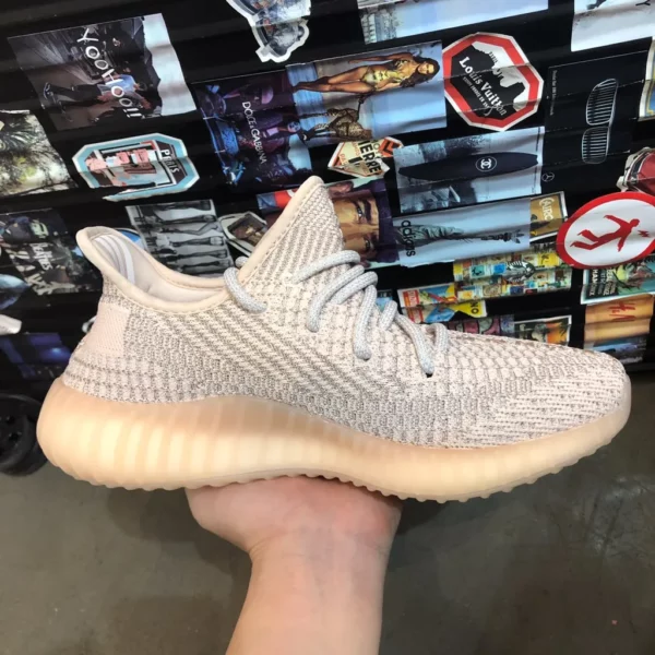 Yeezy shoes - rep shoes