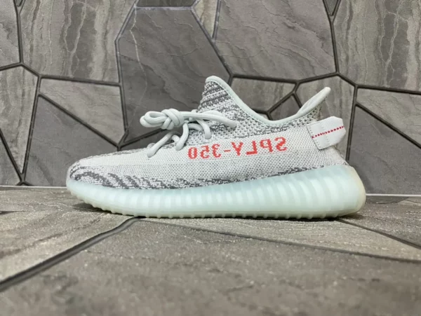 Yeezy shoes - Replica shoes