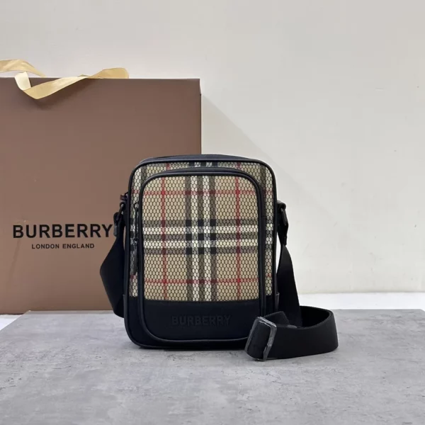 Burberry bag - rep bags