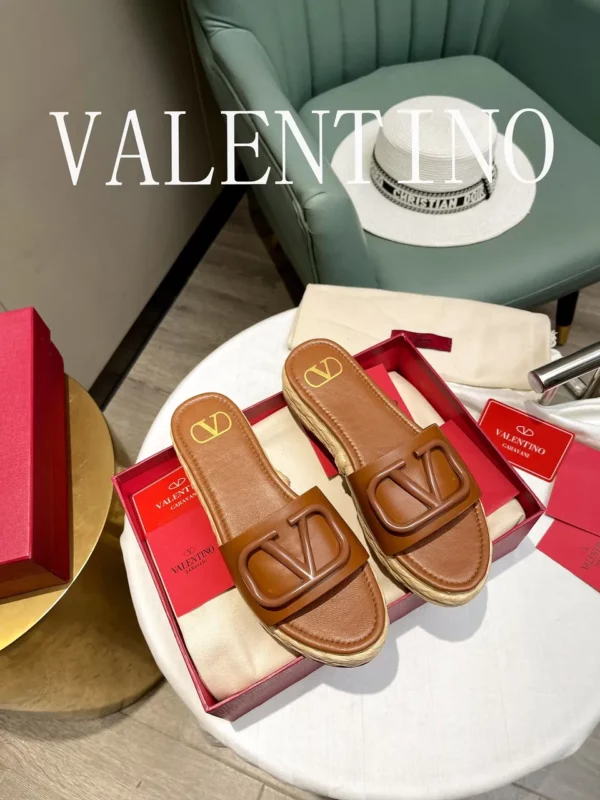 Valentino shoes - Replica shoes