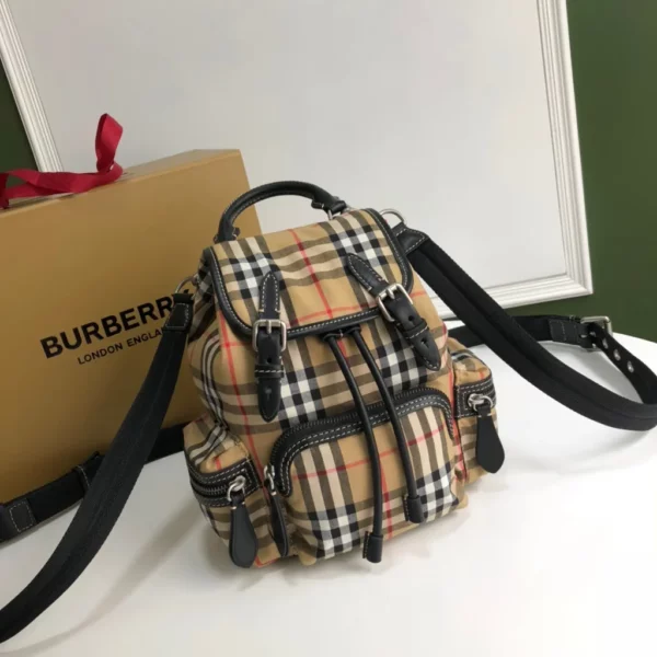 Burberry bag - rep bags