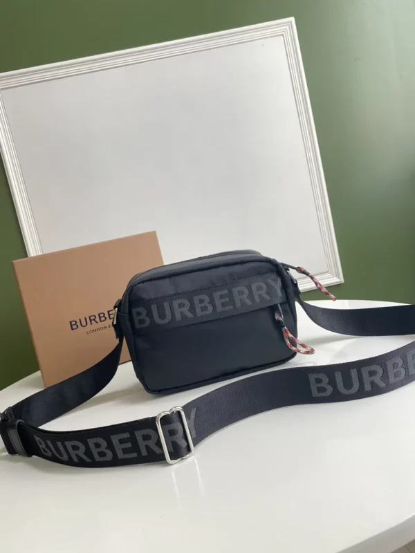 Burberry bag - rep bags