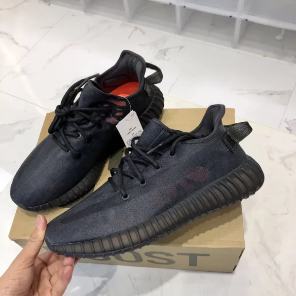 Yeezy shoes - rep shoes