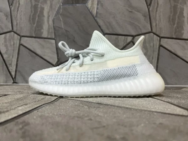 Yeezy shoes - Replica shoes