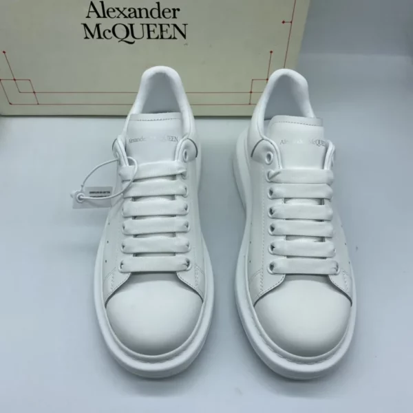 Alexander MCQueen shoes - Replica shoes