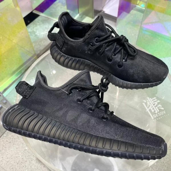 Yeezy shoes - rep shoes