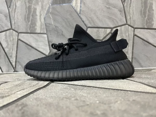 Yeezy shoes - rep shoes