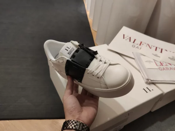 Valentino shoes - Replica shoes