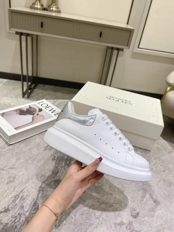 Alexander MCQueen shoes - rep shoes