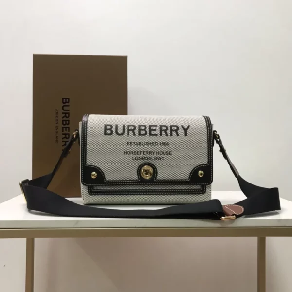 Burberry bag - rep bags