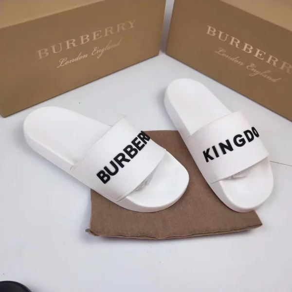 Burberry shoes - Replica shoes