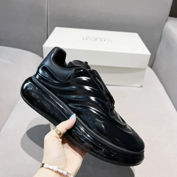 Alexander MCQueen shoes - Replica shoes