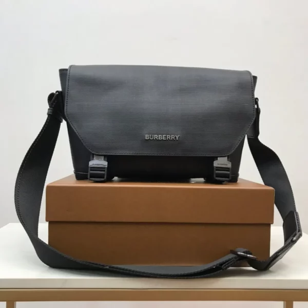 Burberry bag - rep bags