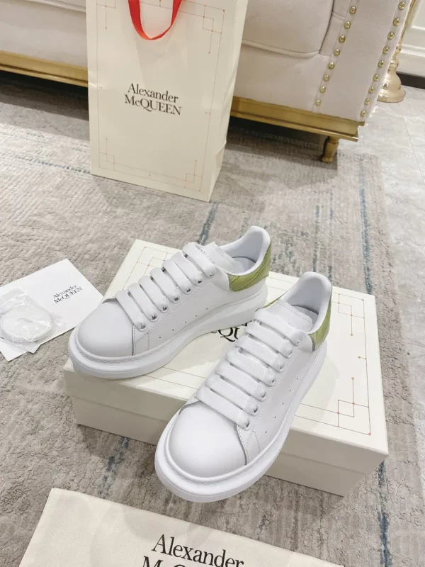 Alexander MCQueen shoes - Replica shoes