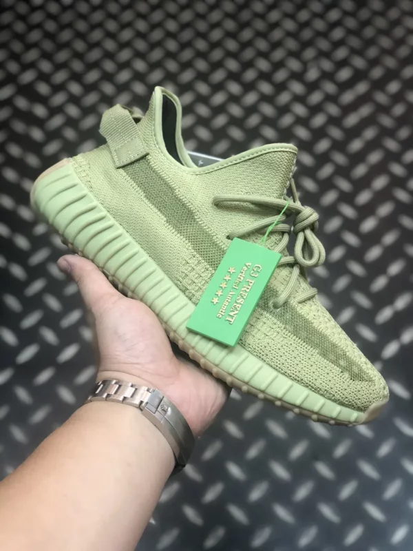 Yeezy shoes - Replica shoes