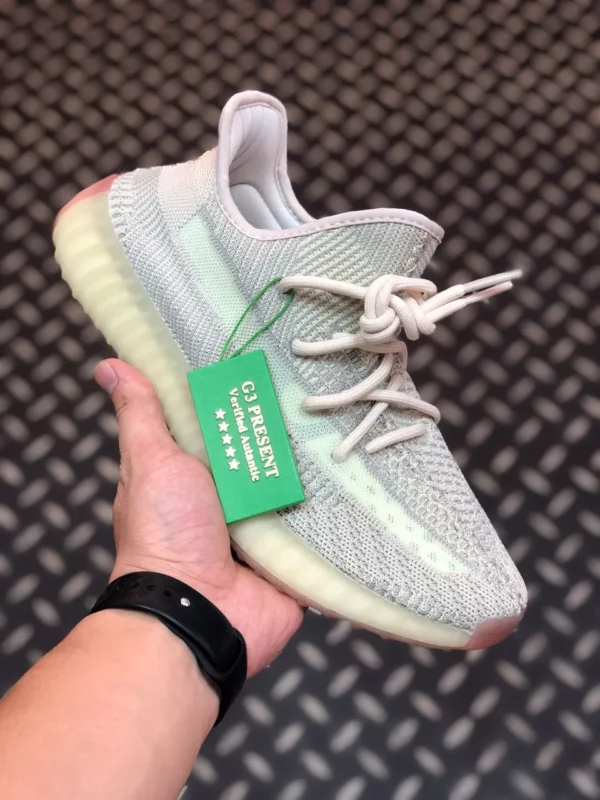 Yeezy shoes - Replica shoes