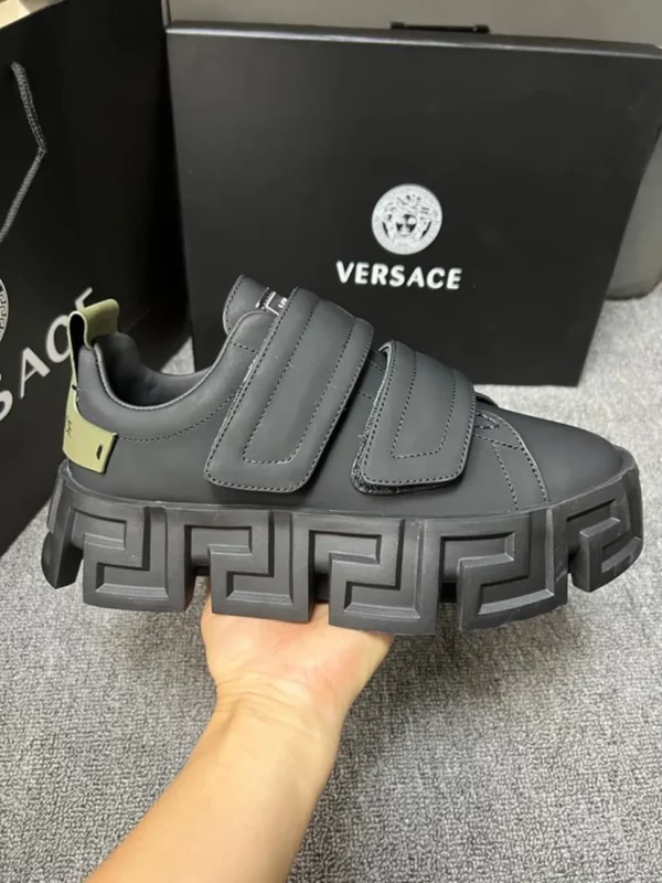 Versace shoes - Replica shoes