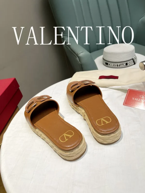 Valentino shoes - Replica shoes