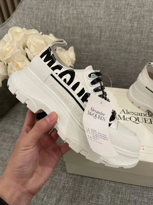 Alexander MCQueen shoes - Replica shoes