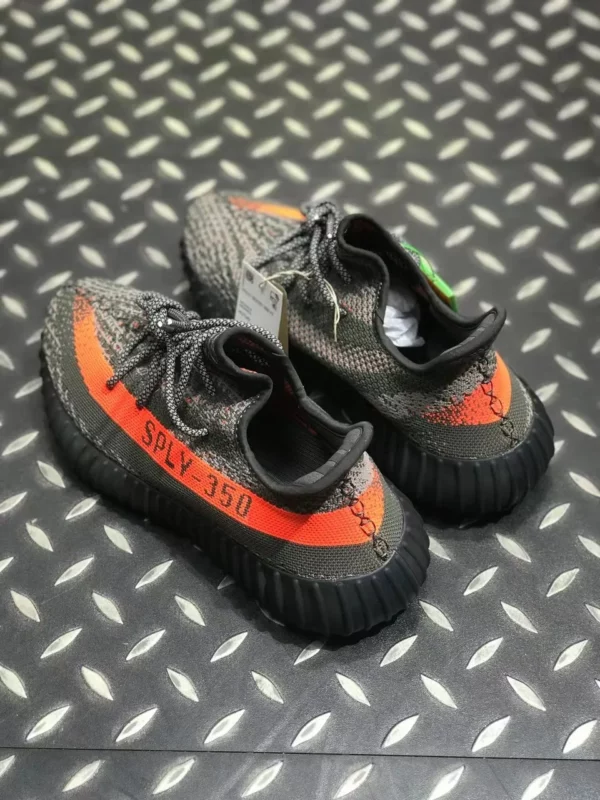 Yeezy shoes - rep shoes