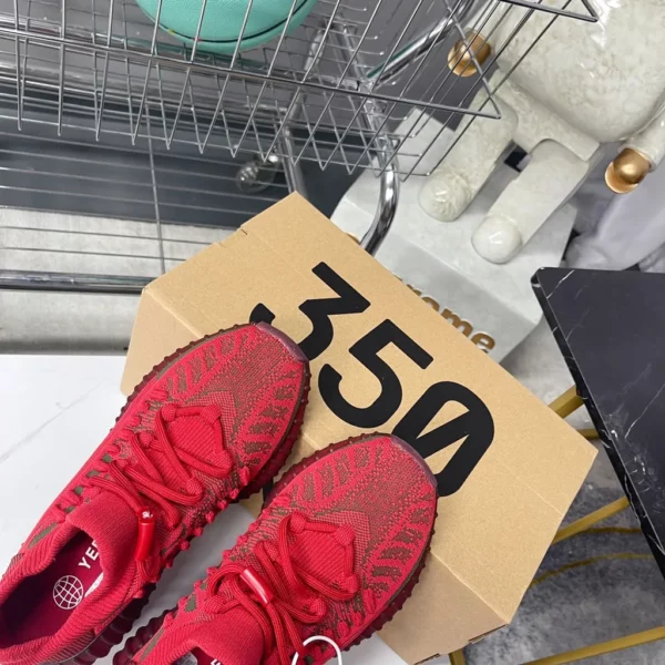 Yeezy shoes - rep shoes