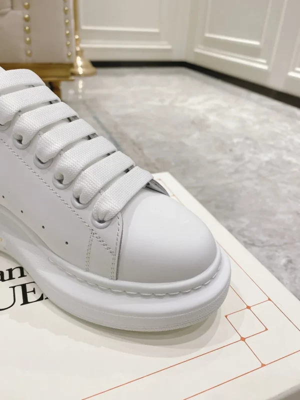 Alexander MCQueen shoes - Reps shoes