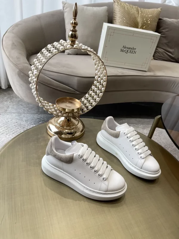 Alexander MCQueen shoes - Replica shoes