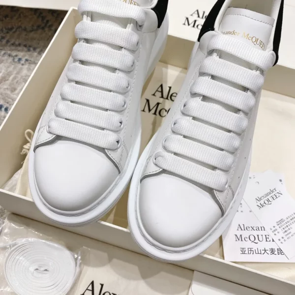 Alexander MCQueen shoes - Replica shoes