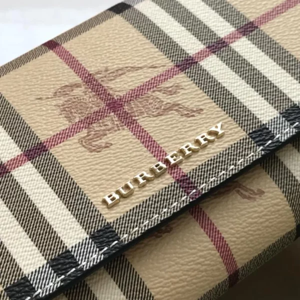 Burberry bag - rep bags