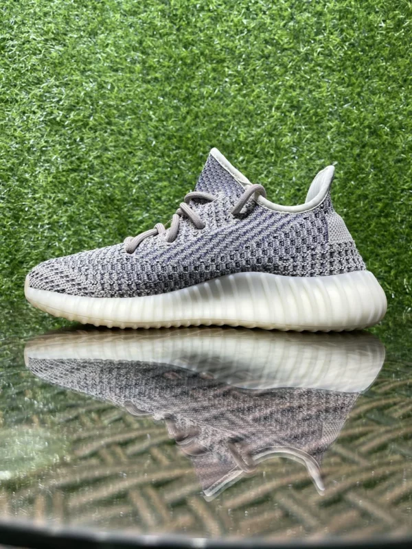 Yeezy shoes - Replica shoes