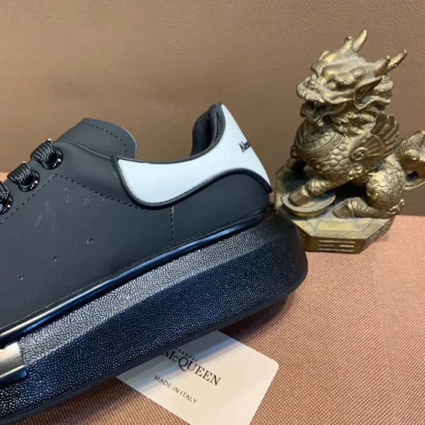 Alexander MCQueen shoes - Reps shoes