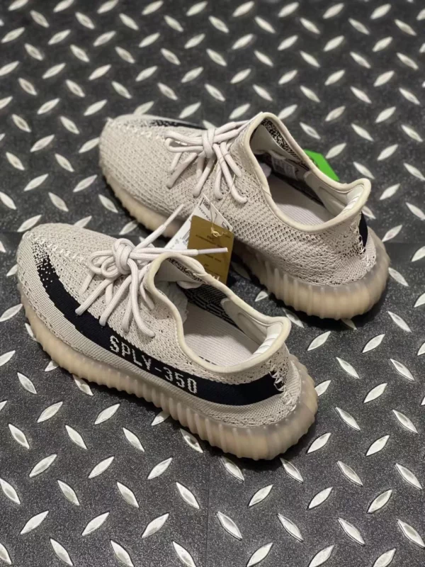 Yeezy shoes - rep shoes