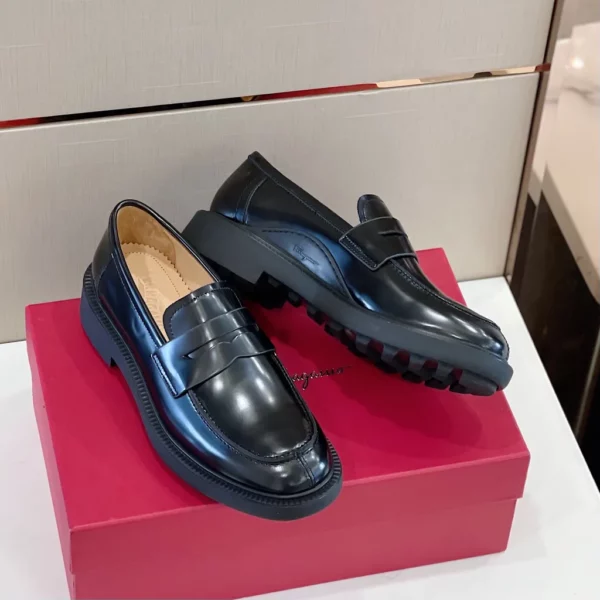 Ferragamo shoes - Replica shoes