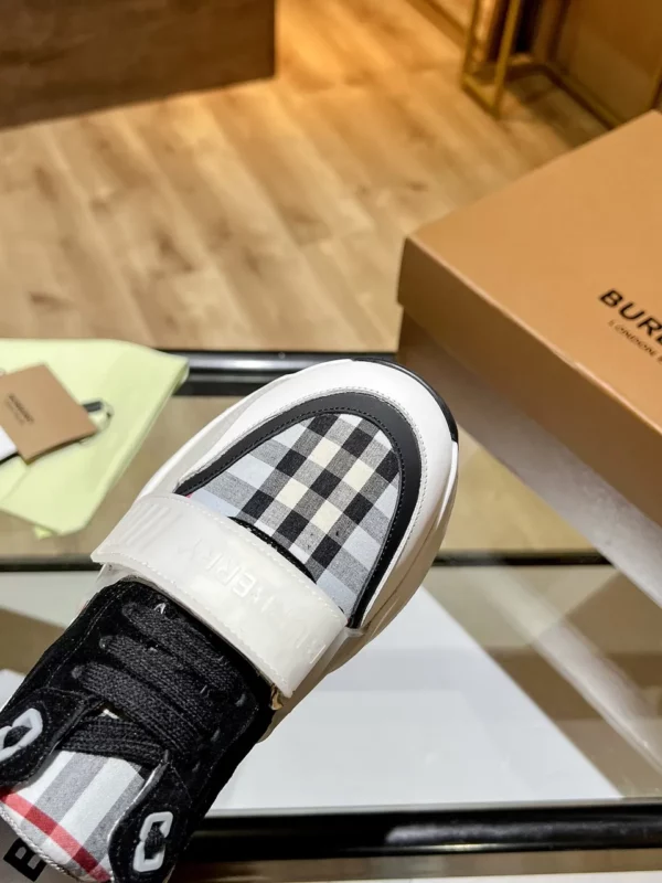 Burberry shoes - Reps shoes