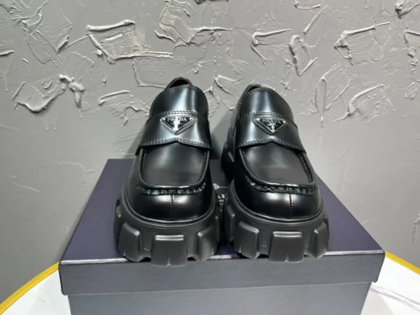 Prada shoes - Replica shoes