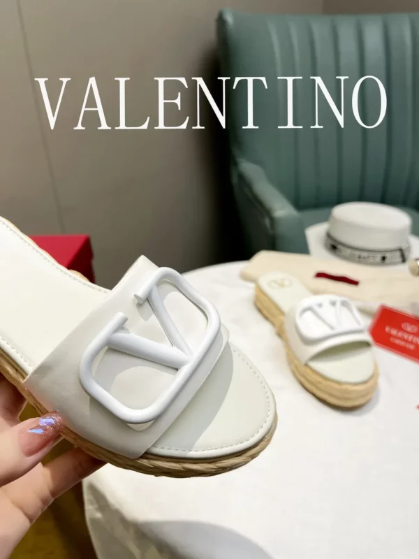 Valentino shoes - Replica shoes