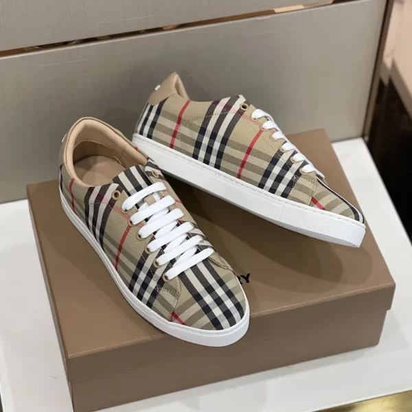 Burberry shoes - rep shoes