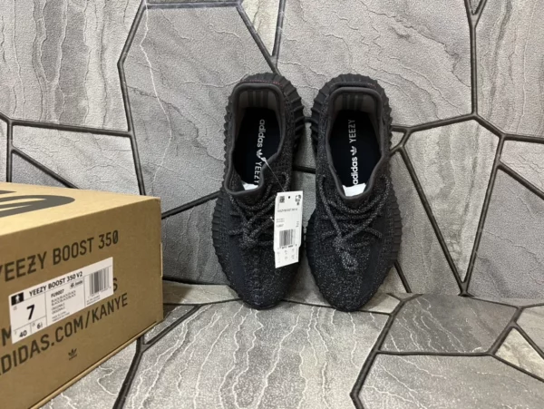 Yeezy shoes - Replica shoes