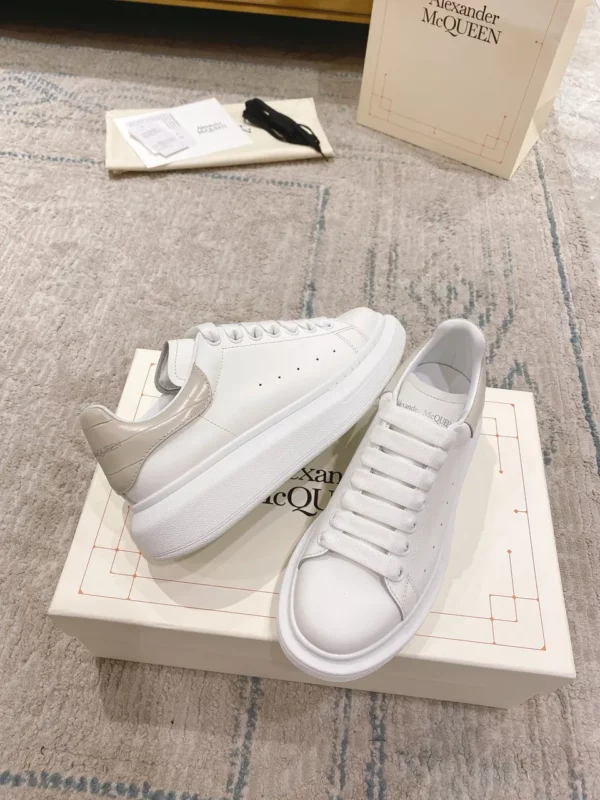 Alexander MCQueen shoes - rep shoes