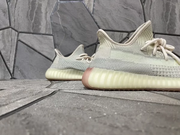 Yeezy shoes - rep shoes