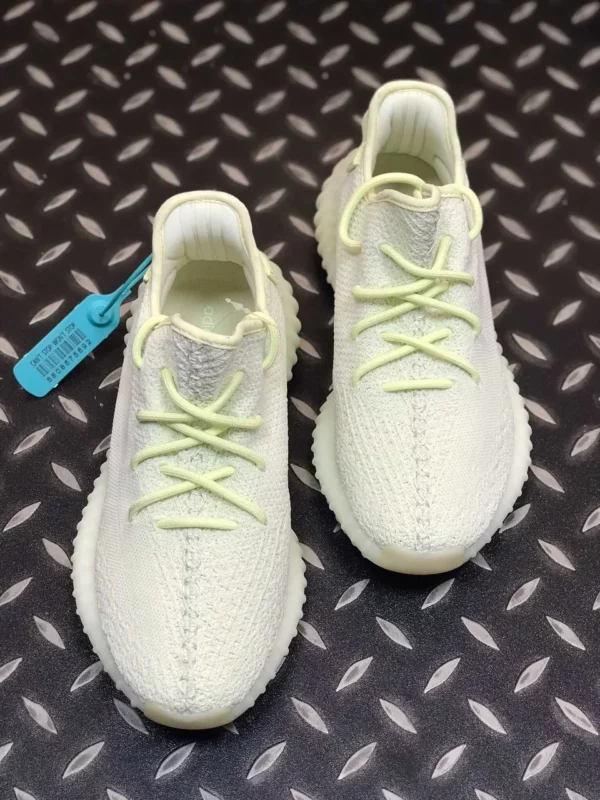 Yeezy shoes - Replica shoes