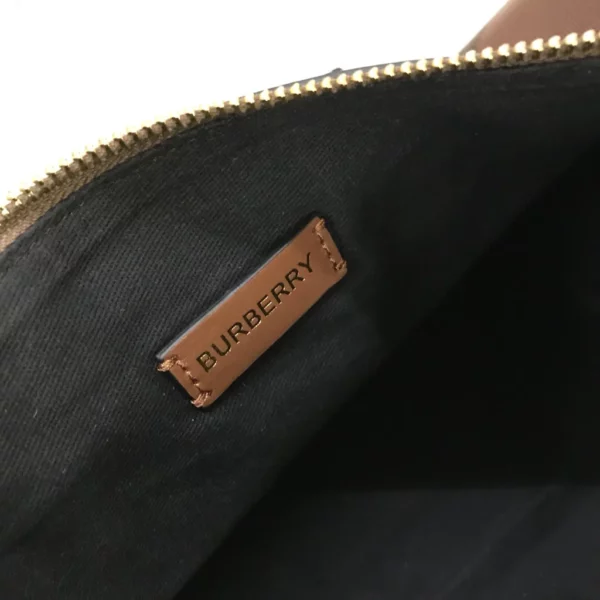 Burberry bag - rep bags