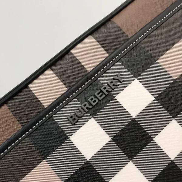 Burberry bag - rep bags