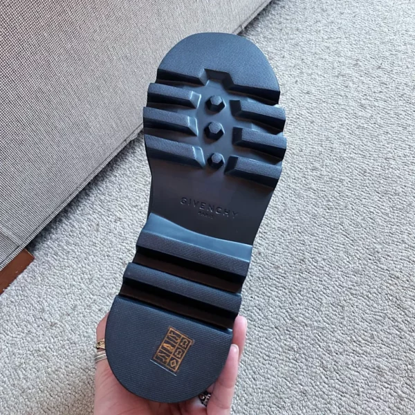 Givenchy shoes - rep shoes