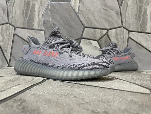 Yeezy shoes - Replica shoes