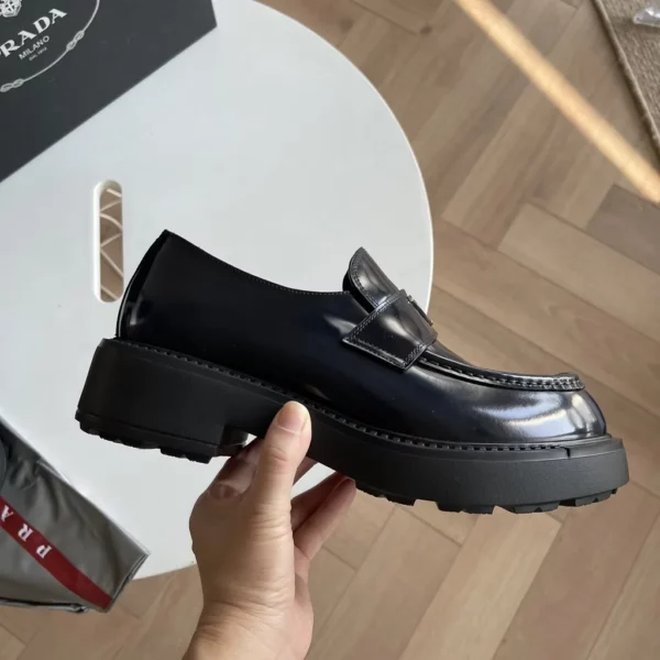 Prada shoes - Replica shoes