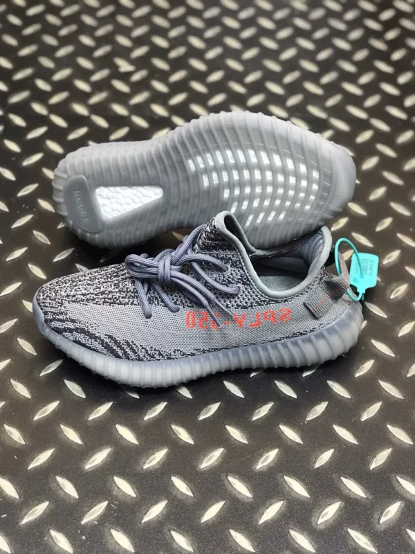 Yeezy shoes - Replica shoes