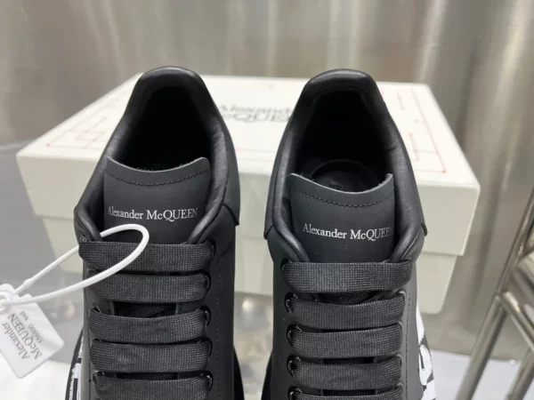 Alexander MCQueen shoes - rep shoes