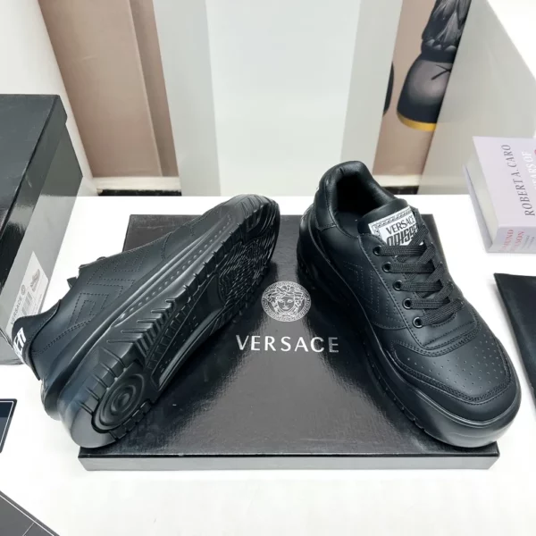 Versace shoes - Replica shoes