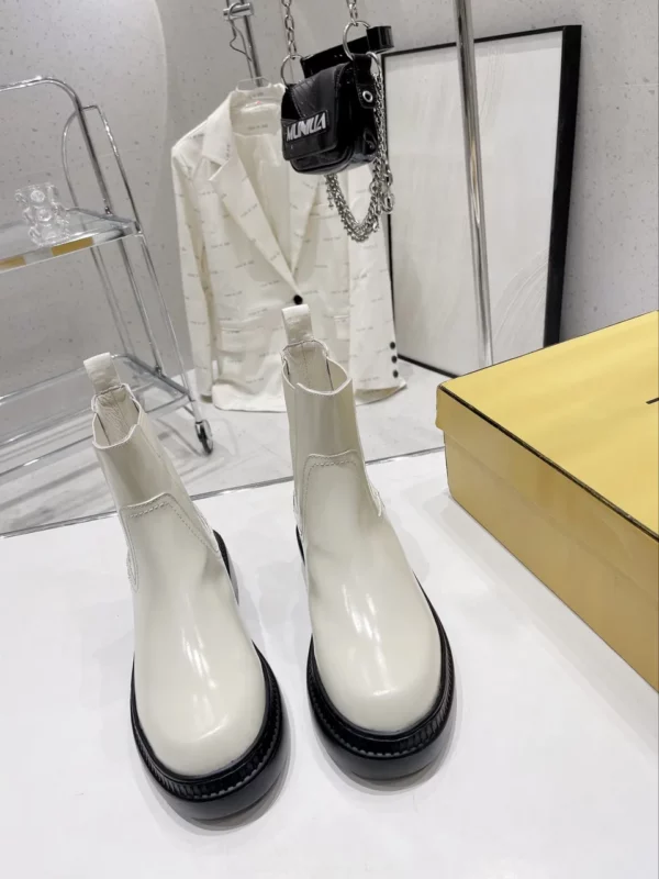 Fendi shoes - Replica shoes